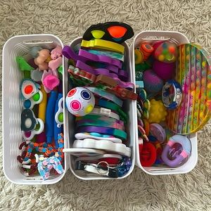 100+ variety of fidgets